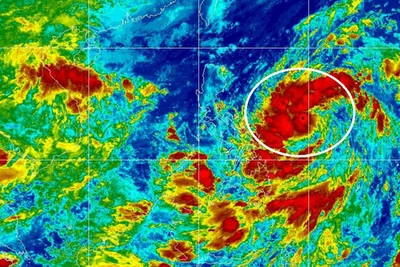 Bão đạt sức gió 120 km/h vào 24-10 khi hướng vào miền Trung