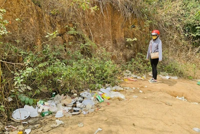 Huyện Chư Păh phản hồi thông tin rác thải "bủa vây" đập Tân Sơn