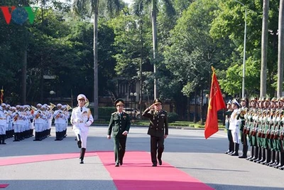 Tổng Tư lệnh Quân đội Hoàng gia Campuchia thăm chính thức Việt Nam