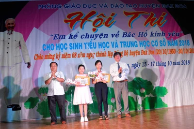 Đak Đoa: Trao giải Hội thi "Em kể chuyện về Bác Hồ kính yêu"