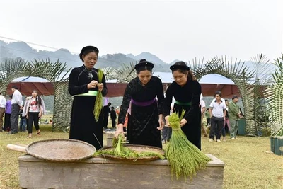 Thơm nức Lễ hội giã cốm của người Tày ở vùng cao Côn Lôn