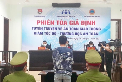 Pleiku: Tổ chức phiên tòa giả định tuyên truyền an toàn giao thông