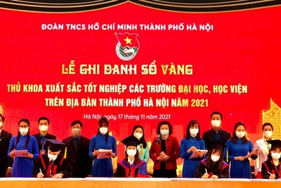 Vinh danh 90 thủ khoa tốt nghiệp xuất sắc vào tối nay