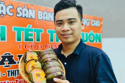 Chàng trai Khmer khởi nghiệp với bánh tét ngũ sắc