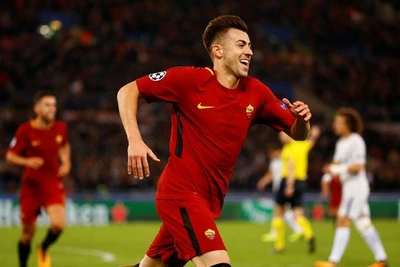 "Sói non" El Shaarawy tỏa sáng, Chelsea thua tan tác ở Roma