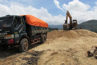 Chư Pah: Gia tăng tình trạng khai thác cát trái phép