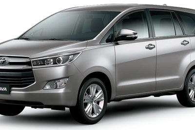 Cần bán xe Toyota Innova 2015