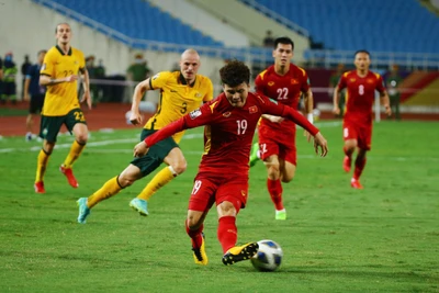 AFF Cup 2020: Tuyển Việt Nam nên chơi tấn công hay phòng ngự phản công trước Malaysia?