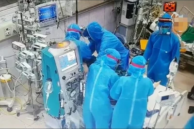 Sáng 6/12: Có 860 F0 thở máy, ECMO; 6 nhà máy trong nước nộp hồ sơ đăng ký thuốc điều trị Covid-19, sản xuất 1 triệu viên/ngày