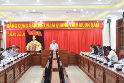 Kết nạp 8 đảng viên mới trong các đơn vị kinh tế tư nhân