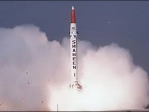 Pakistan phóng thành công tên lửa tầm trung Shaheen-1