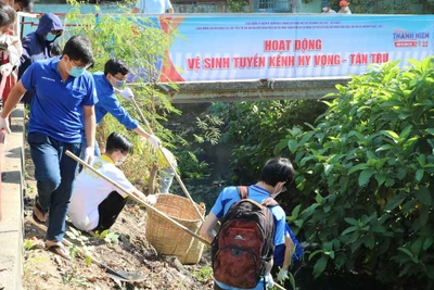 Tháng Thanh niên: Áo xanh 'phủ sóng' khắp mọi nơi