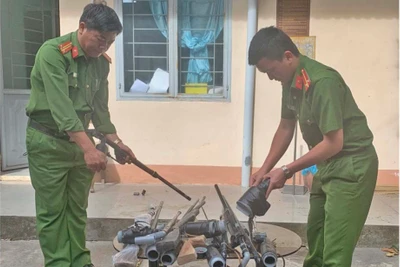 Công an huyện Kông Chro tích cực thu hồi vũ khí, vật liệu nổ, công cụ hỗ trợ