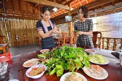 Gỏi lá - món ăn nổi danh của vùng Tây Nguyên đầy nắng gió