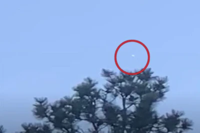 Phát hiện UFO bí ẩn màu trắng ở Mỹ, người ngoài hành tinh "do thám" căn cứ quân sự NORAD?