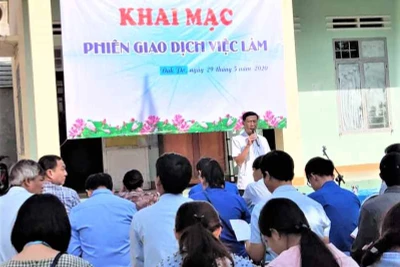 Đak Pơ: Gần 200 lao động tham gia phiên giao dịch việc làm