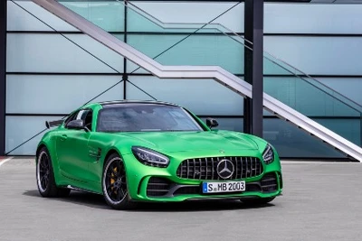 Mercedes-AMG nâng cấp GT Coupe và Roadster