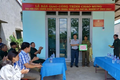 Mang Yang: Bàn giao nhà cho cựu chiến binh có hoàn cảnh khó khăn