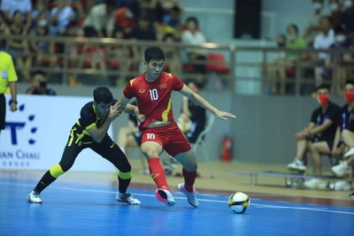 Thắng đậm Malaysia 7-1, tuyển Futsal Việt Nam dẫn đầu cuộc đua vô địch SEA Games 31