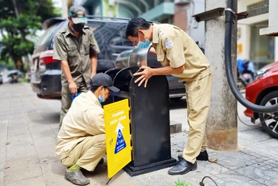 Pleiku: Phường Diên Hồng lắp đặt thí điểm thùng rác thông minh