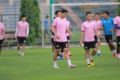 Giãn dây chằng đầu gối, Văn Hậu chia tay Cúp quốc gia và V-League 2020