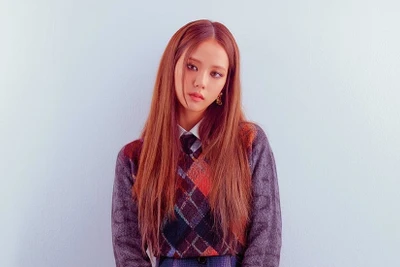 Jisoo - Blackpink đẹp huyền bí trên bìa tạp chí