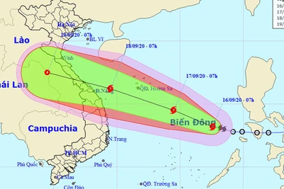 Bão cách Hoàng Sa 750km, biển Bình Thuận - Cà Mau mưa dông