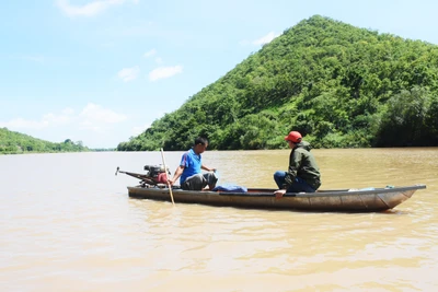 Mùa cá chốt sông Ba