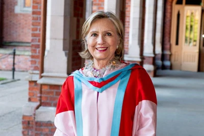 Cựu ngoại trưởng Mỹ Hillary Clinton làm hiệu trưởng đại học ở Bắc Ireland