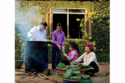 Về mẹ ăn Tết