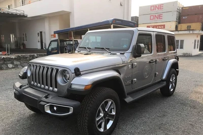 Jeep Wrangler Sahara 2020 về Việt Nam đón Tết