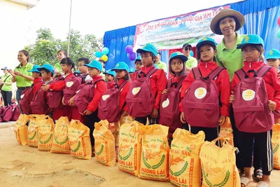 Mang xuân về vùng khó