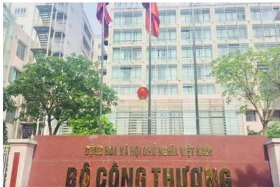 Bộ Nội vụ đề nghị kiểm điểm các cá nhân sai phạm trong công tác cán bộ tại Bộ Công Thương