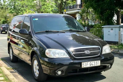 Kia Carnival 2009 - xe gia đình đi Tết giá hơn 200 triệu đồng