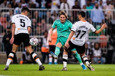 Đả bại Valencia 3-1, Real Madrid giành vé chơi trận chung kết Siêu cúp