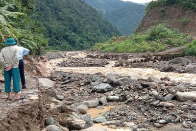 Vùng áp thấp trên Biển Đông gây mưa lớn ở Nam bộ, Tây nguyên