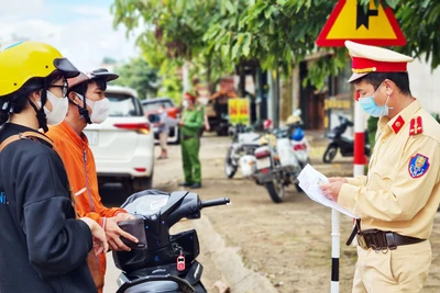 Pleiku: Hướng dẫn người dân đi lại trong thời gian thành phố áp dụng giãn cách xã hội theo Chỉ thị số 16