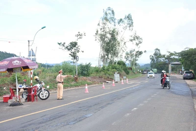 Kon Tum: Ngăn chặn người xâm nhập trái phép để phòng chống dịch Covid-19