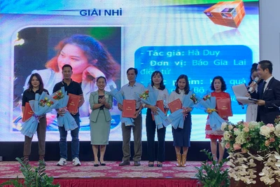 Gia Lai: Trao giải cuộc thi báo chí tuyên truyền về cải cách hành chính