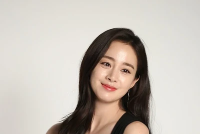 Kim Tae Hee: Biểu tượng nhan sắc vượt thời gian của màn ảnh Hàn