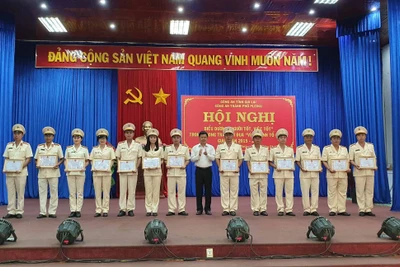 Phong trào Vì An ninh Tổ quốc 6 tập thể, 8 cá nhân được khen