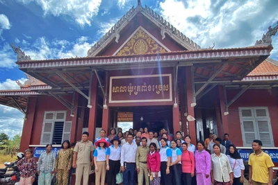 Hội Liên hiệp phụ nữ tỉnh Gia Lai thăm và làm việc tại Campuchia