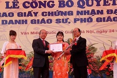 Hơn 1.200 người đạt tiêu chuẩn chức danh giáo sư-phó giáo sư năm 2017