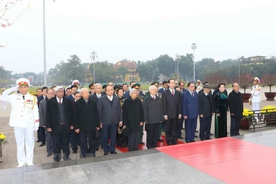 Lãnh đạo Đảng, Nhà nước vào Lăng viếng Chủ tịch Hồ Chí Minh