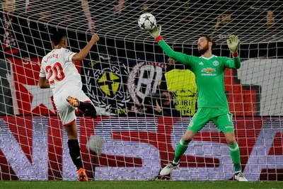 "Người nhện" De Gea tỏa sáng, Man United giữ sạch lưới ở Sevilla