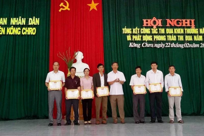 Kông Chro: Tổng kết công tác thi đua khen thưởng năm 2017