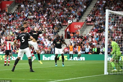 Hòa Southampton, Manchester United không thắng 3 trận liên tiếp