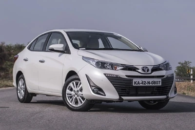 Toyota Yaris 2019 giá từ 280 triệu đồng, quyết 'đấu' Honda City