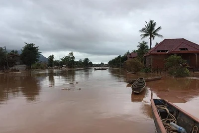 Lũ lụt nghiêm trọng ở Lào làm ít nhất 15 người chết