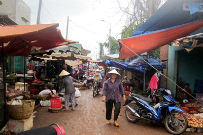 “Hạ hỏa” tiểu thương chợ Chư Sê